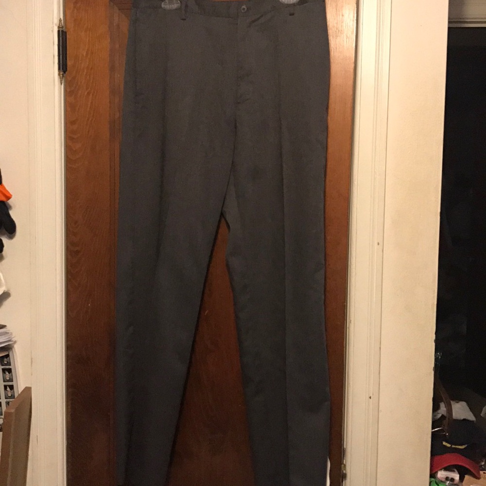 D. K. N. Y. Gray dress pants